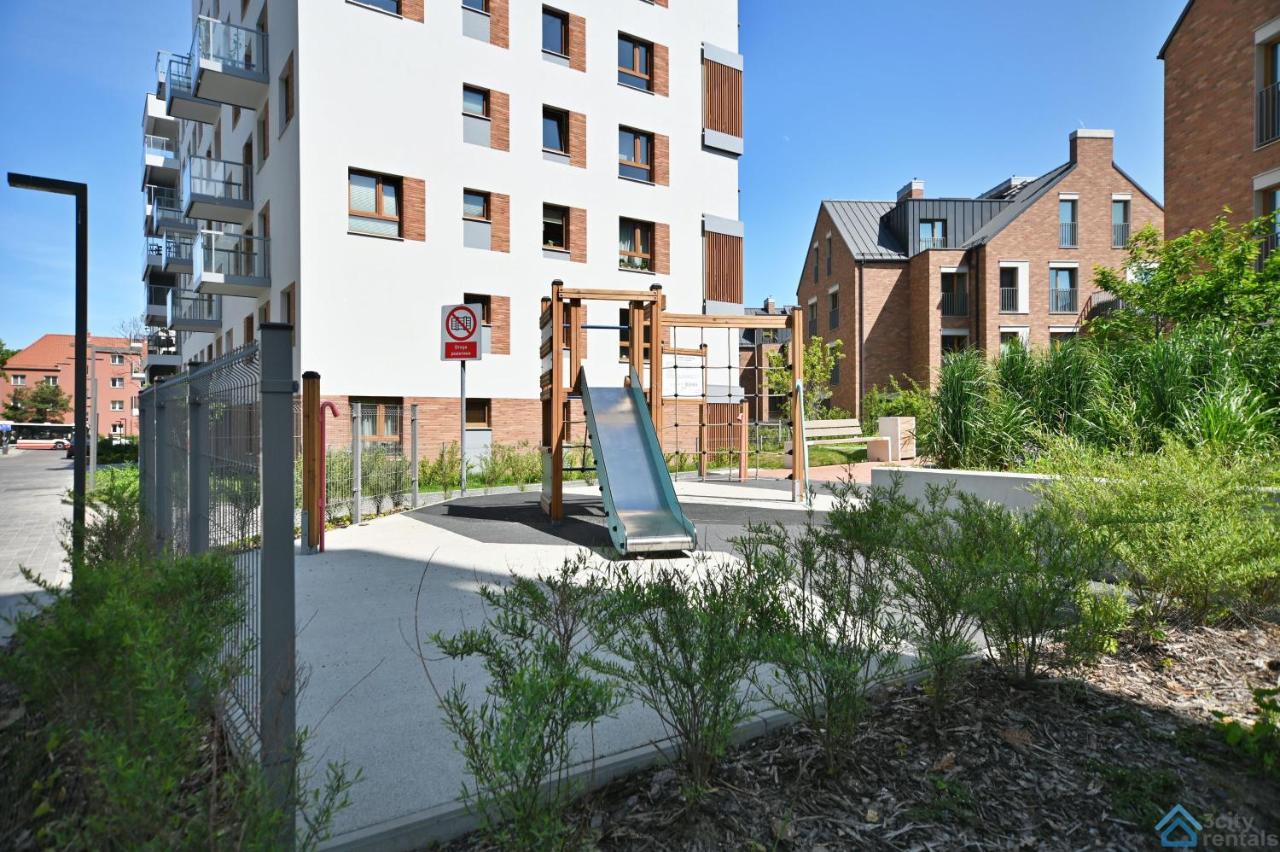 Beige 3City Apartment With Parking In Gdansk By Noclegi Renters Ngoại thất bức ảnh