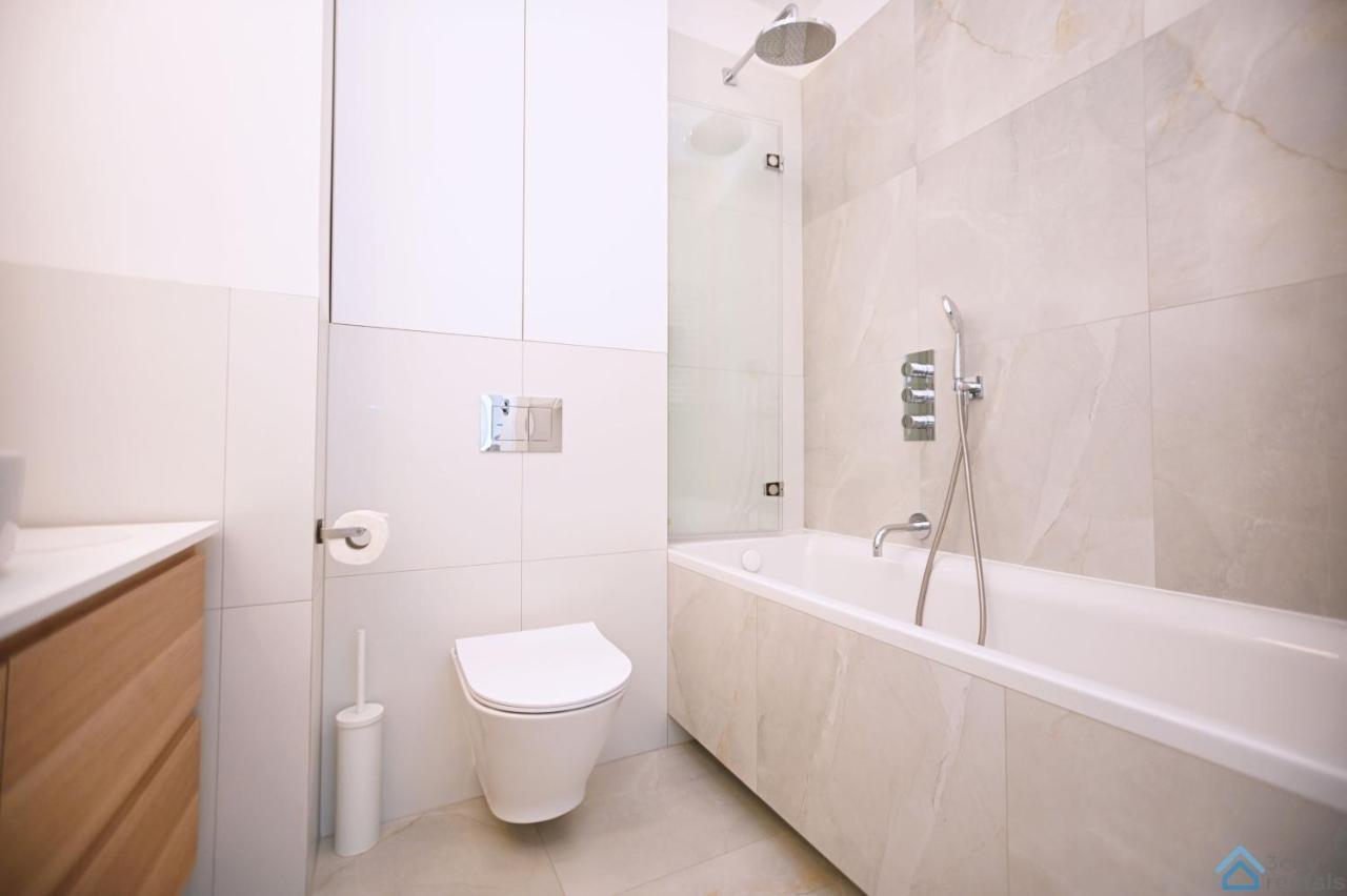 Beige 3City Apartment With Parking In Gdansk By Noclegi Renters Ngoại thất bức ảnh